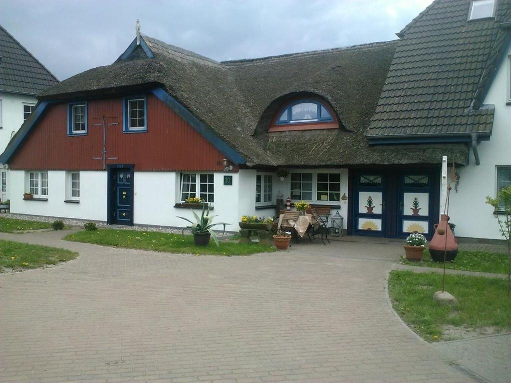 Pension Martens - Gaubenwohnung Wieck Bagian luar foto